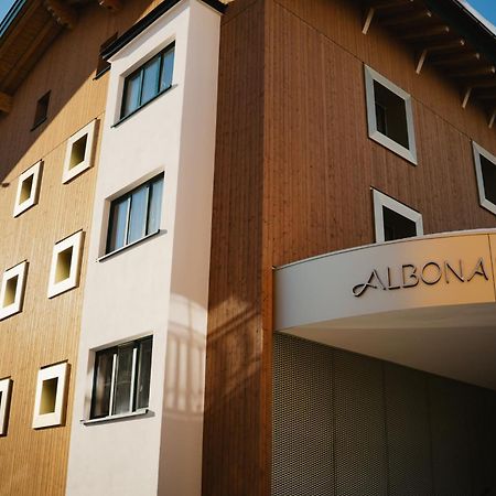 Hotel Albona Nova Zuers Bagian luar foto