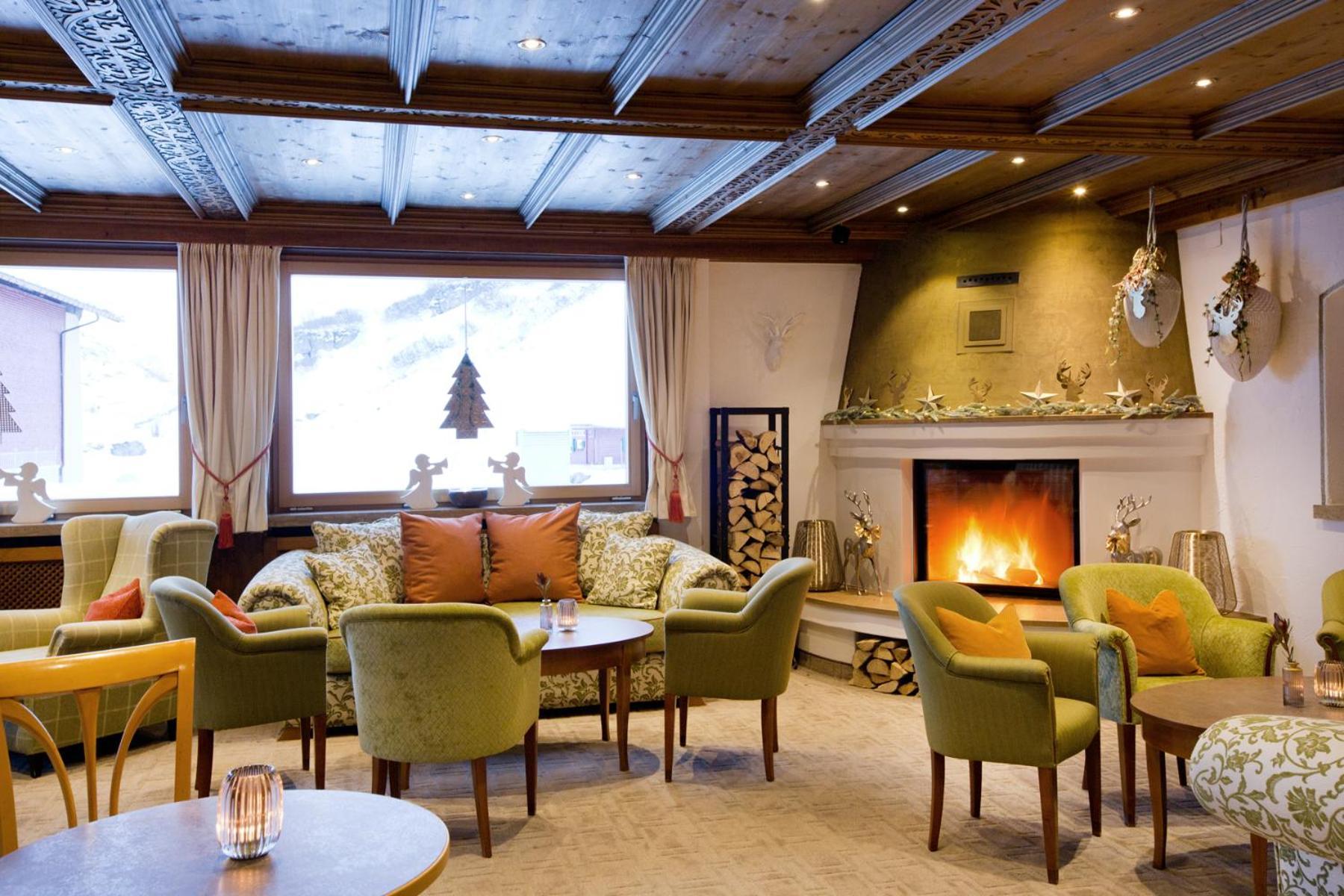 Hotel Albona Nova Zuers Bagian luar foto
