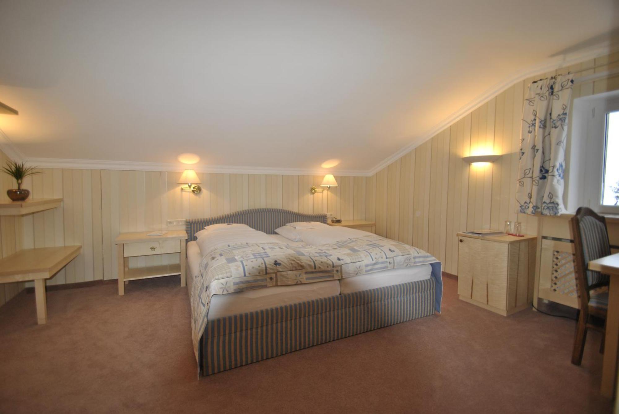 Hotel Albona Nova Zuers Bagian luar foto