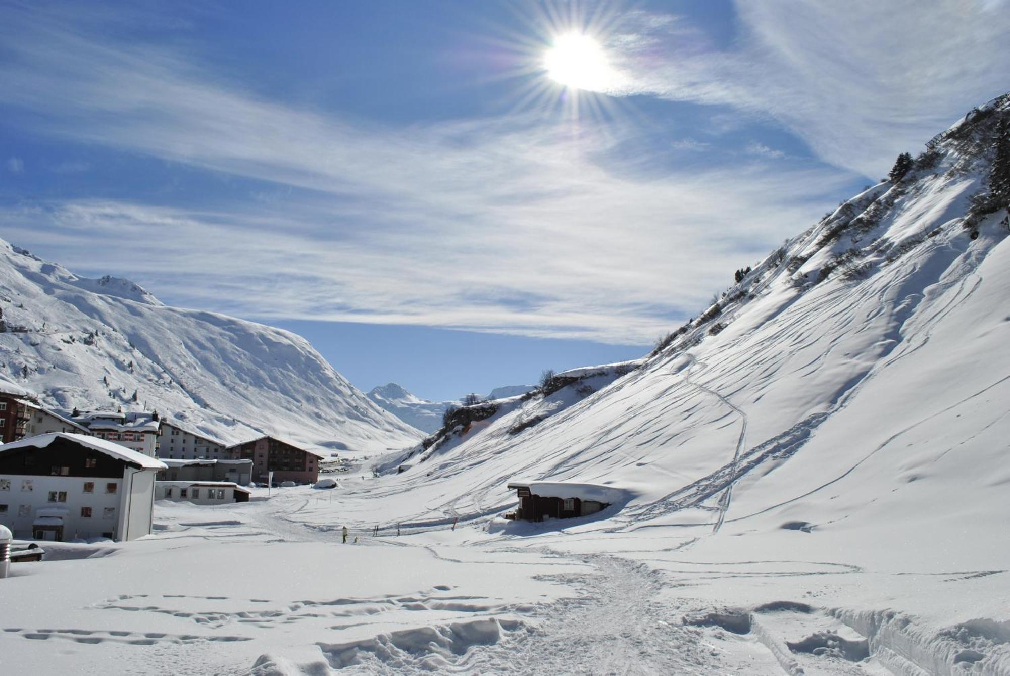 Hotel Albona Nova Zuers Bagian luar foto