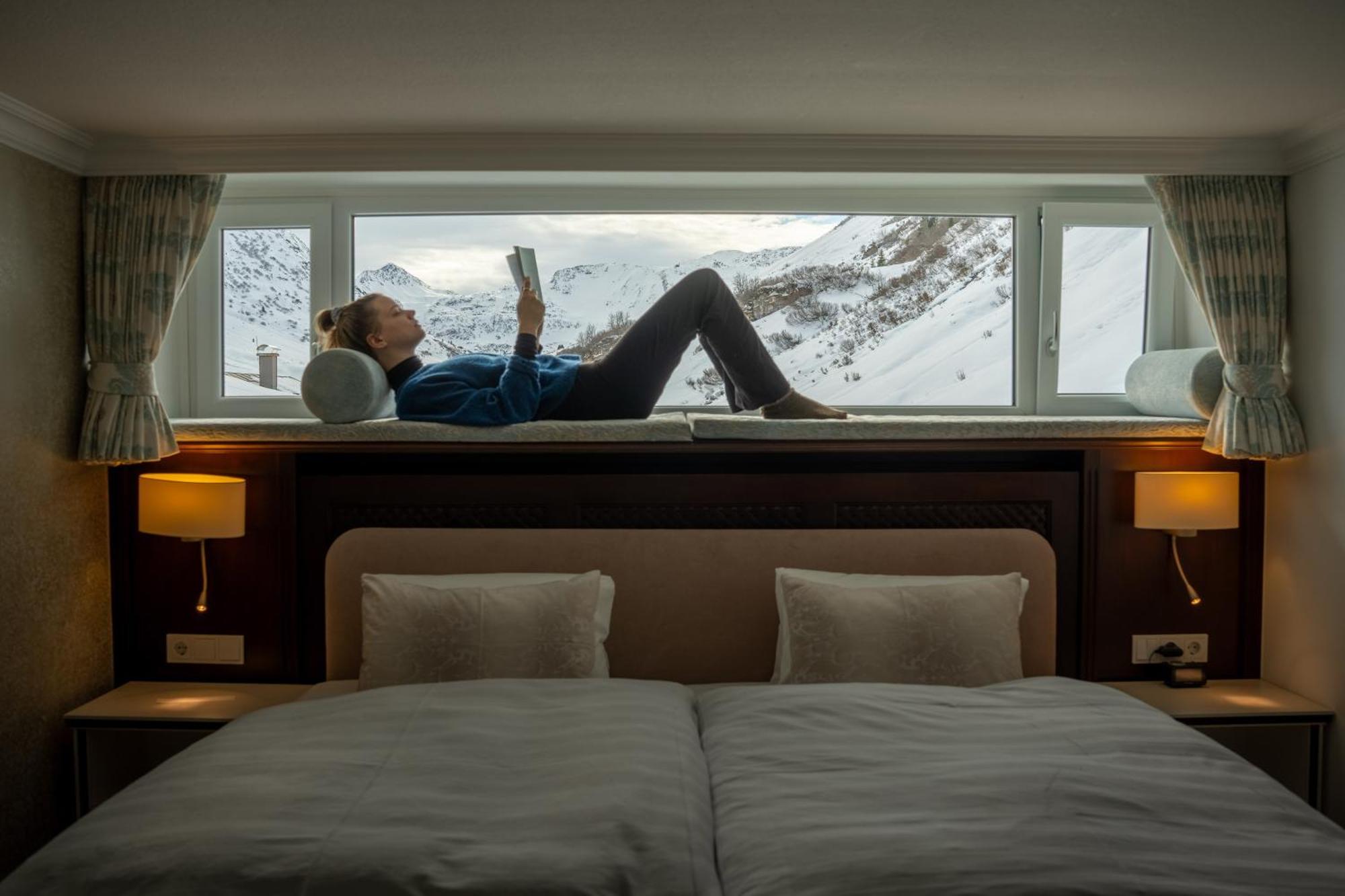 Hotel Albona Nova Zuers Bagian luar foto