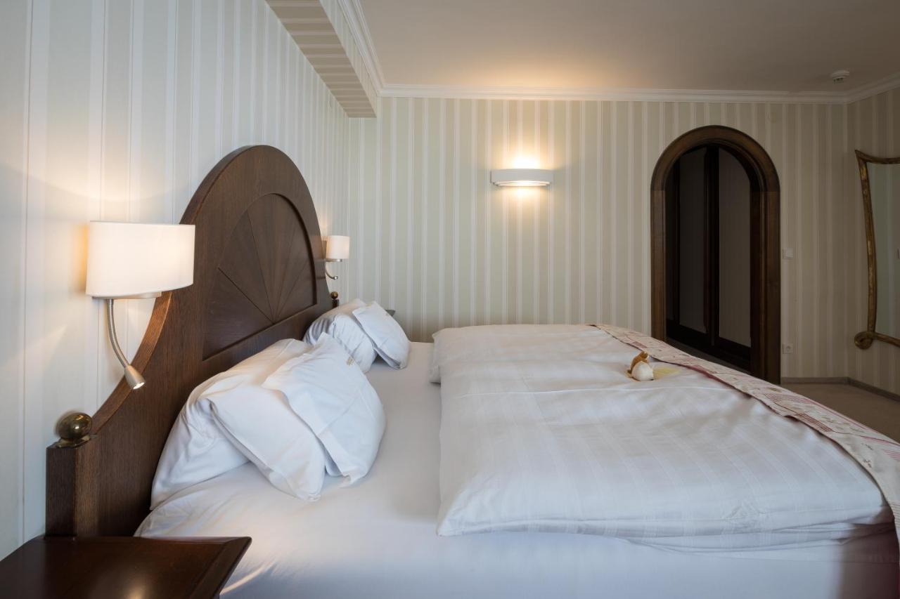 Hotel Albona Nova Zuers Bagian luar foto