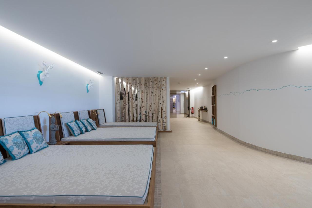 Hotel Albona Nova Zuers Bagian luar foto
