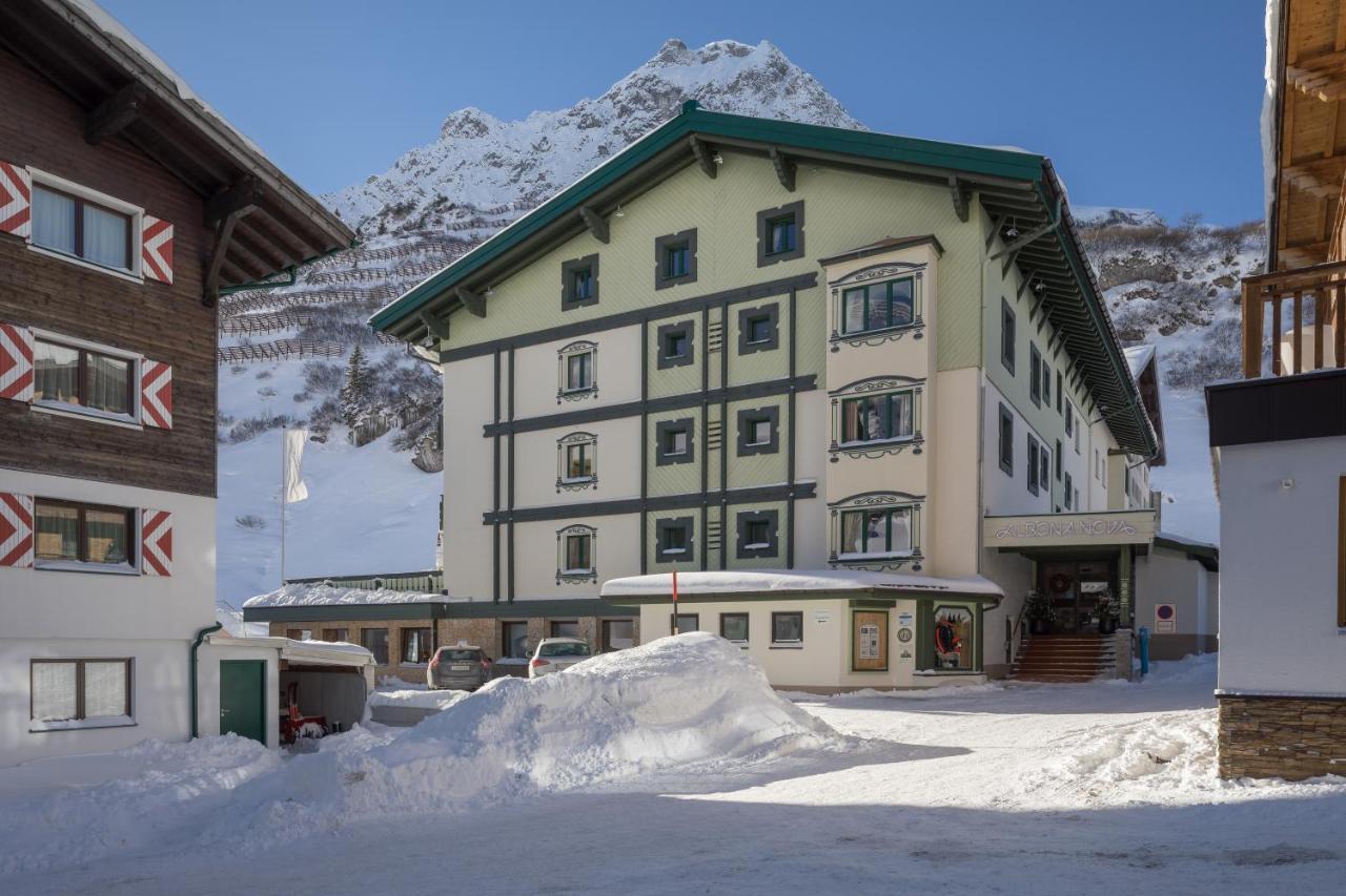 Hotel Albona Nova Zuers Bagian luar foto